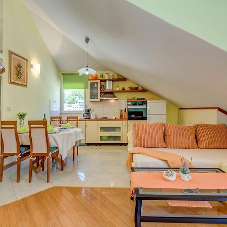 Apartamento Natali Omiš Exterior foto