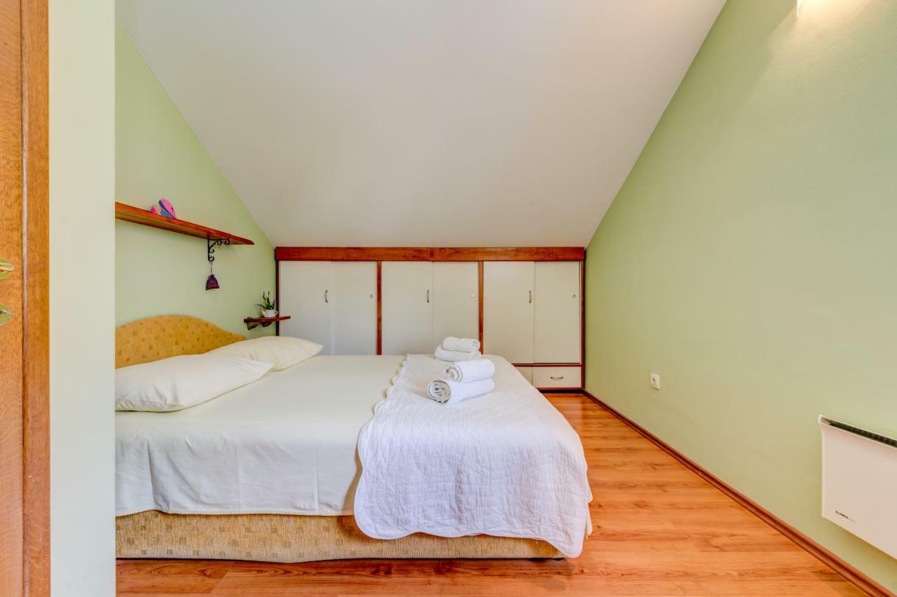 Apartamento Natali Omiš Exterior foto