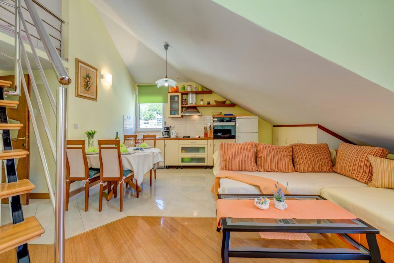 Apartamento Natali Omiš Exterior foto