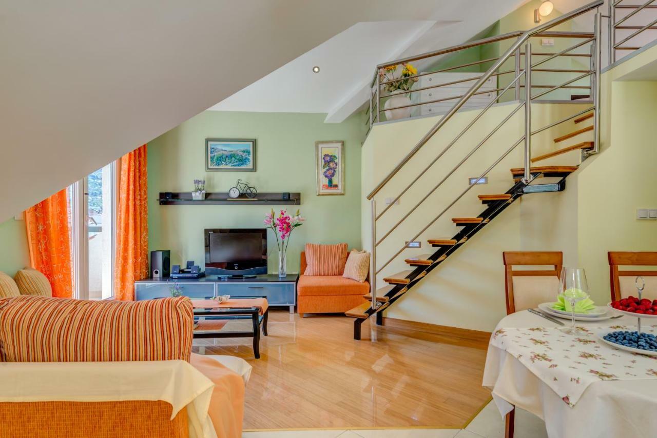 Apartamento Natali Omiš Exterior foto