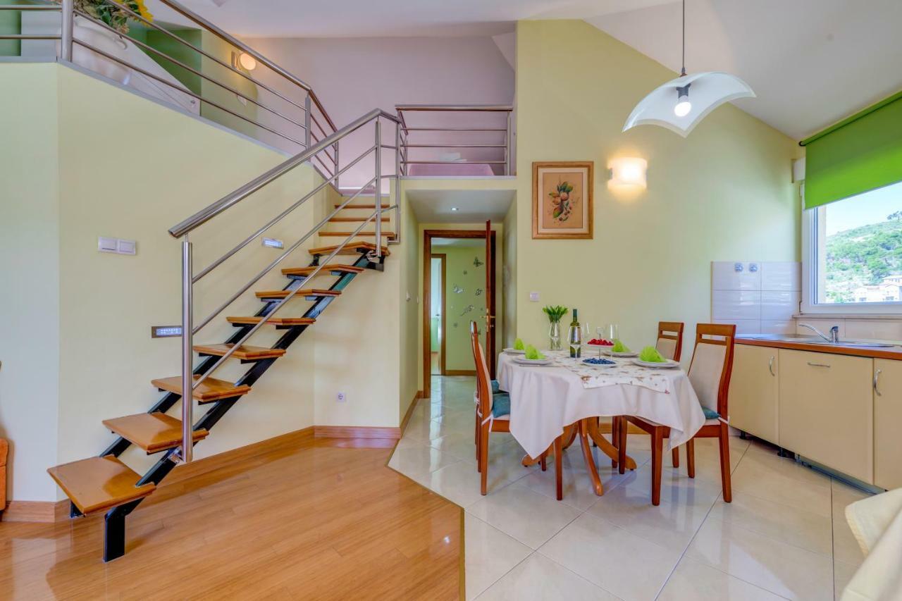 Apartamento Natali Omiš Exterior foto