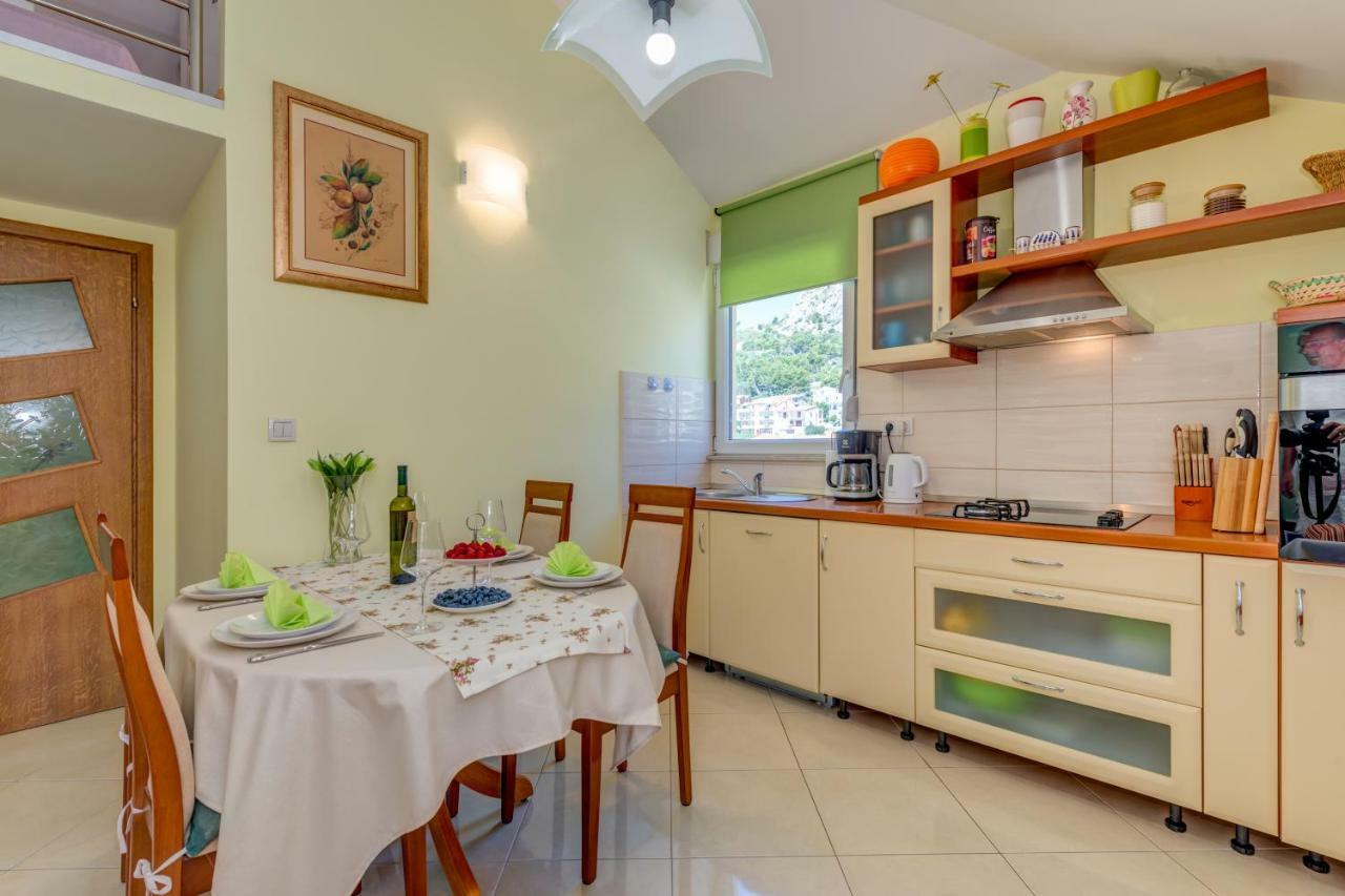 Apartamento Natali Omiš Exterior foto